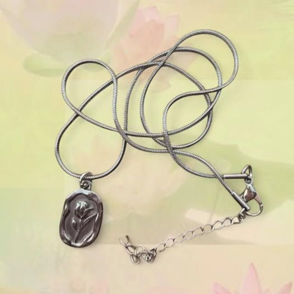 silver rose necklace